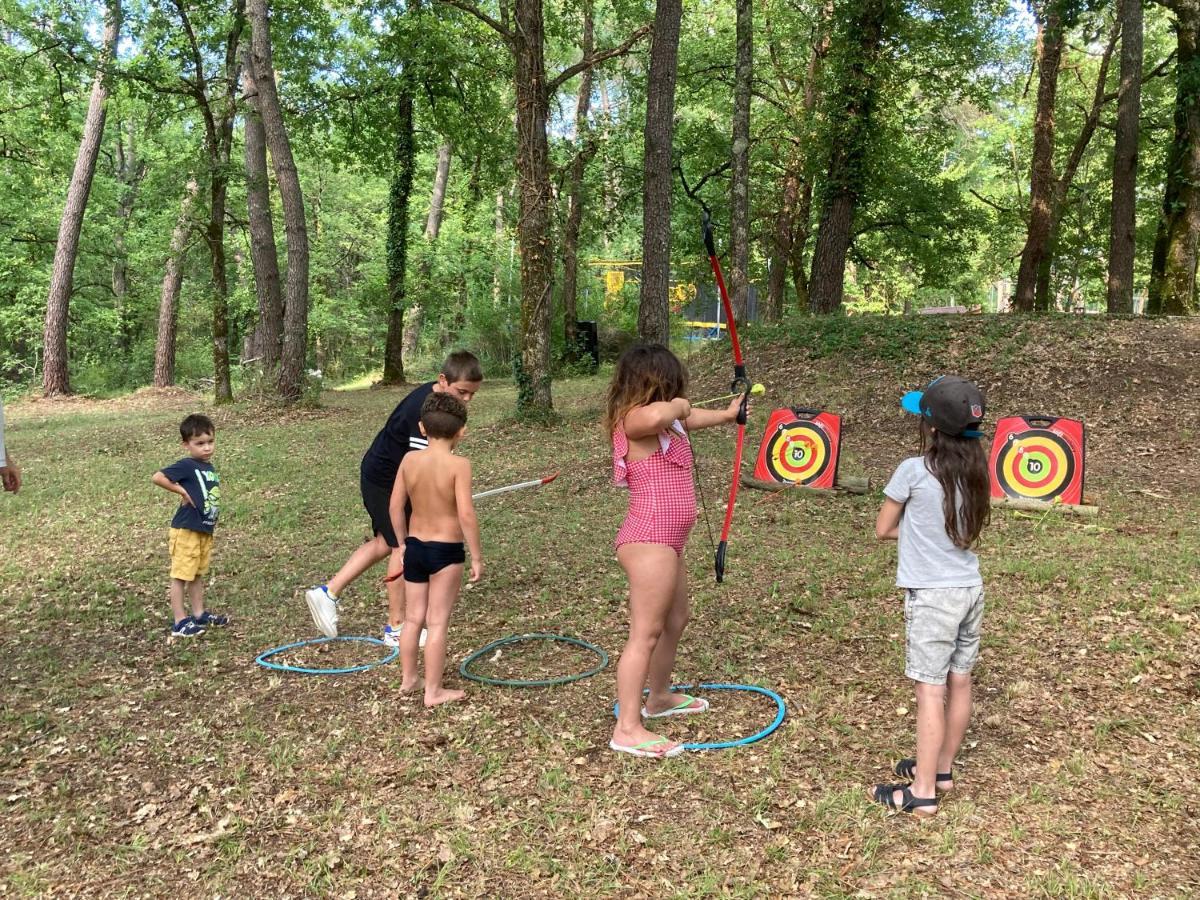 Camping - Village Vacances Familial A Prayssac Au Coeur Du Vignoble Lotois Bagian luar foto