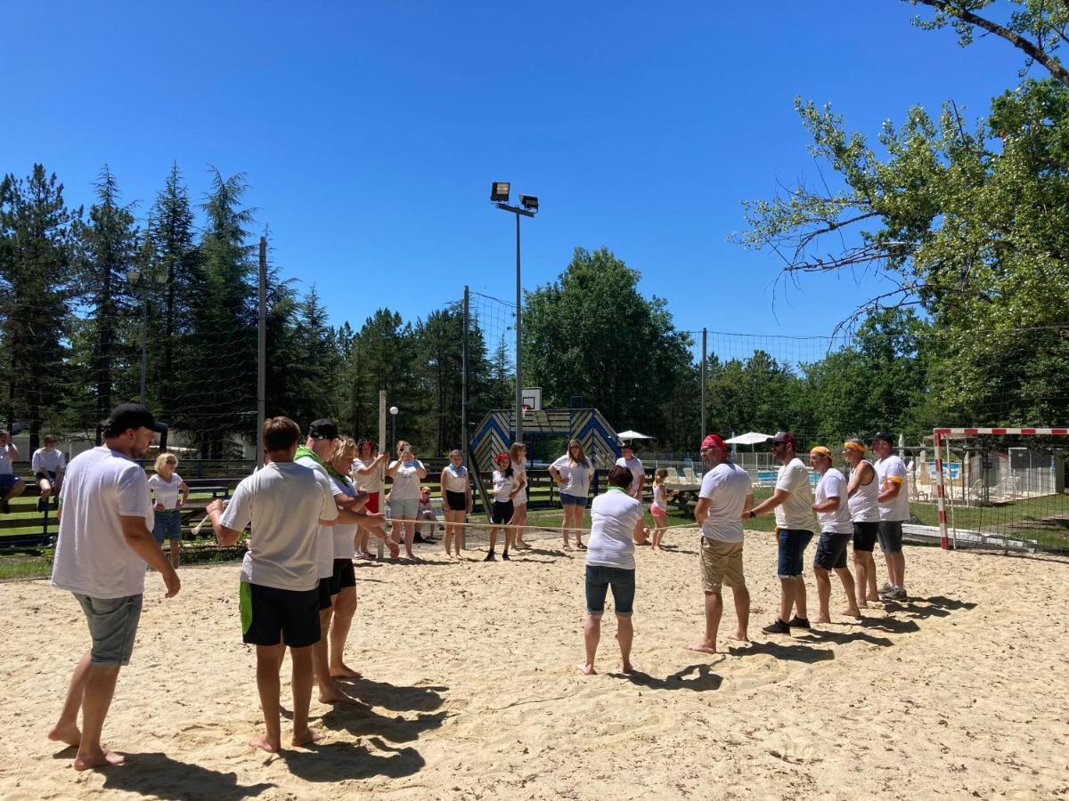 Camping - Village Vacances Familial A Prayssac Au Coeur Du Vignoble Lotois Bagian luar foto