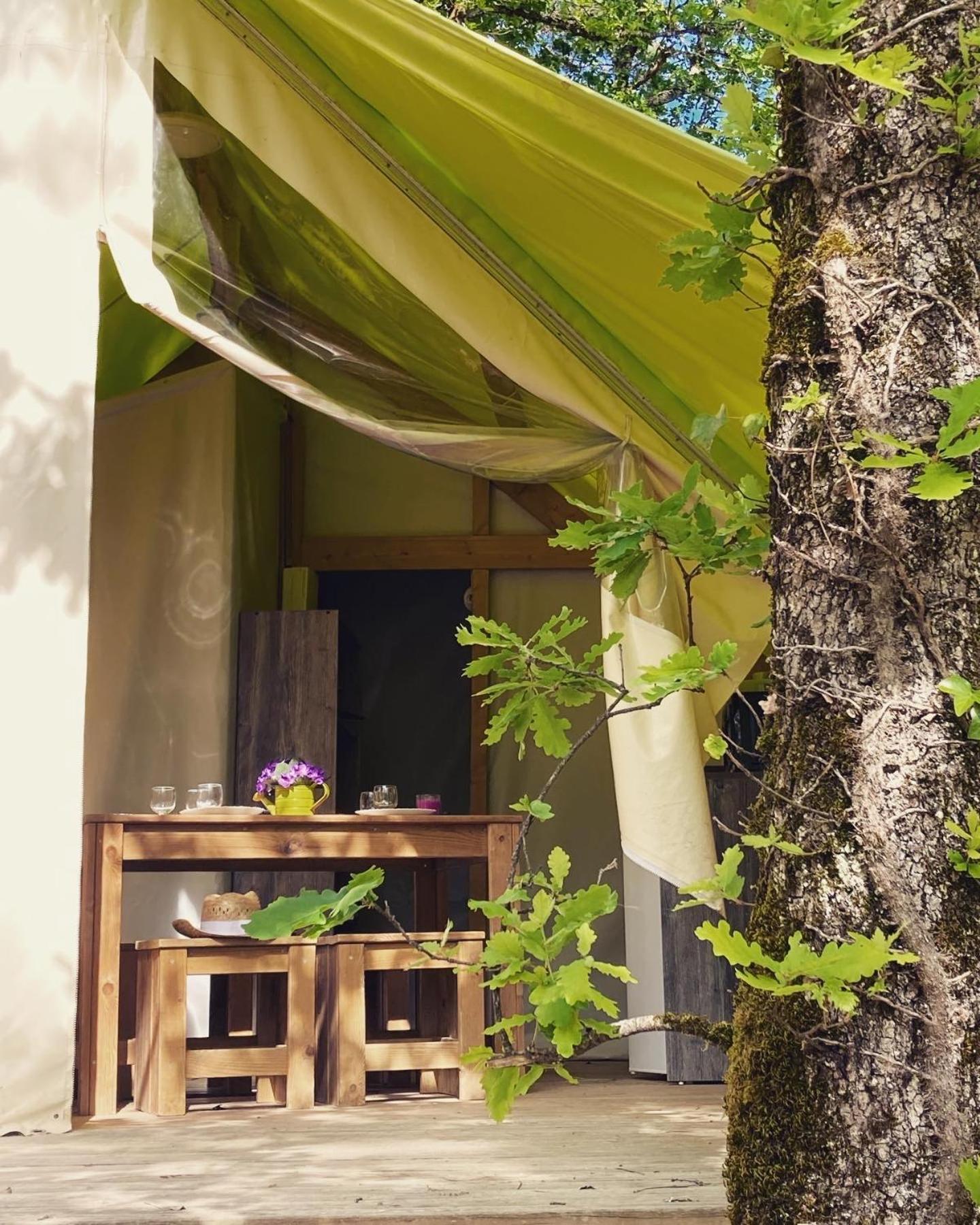 Camping - Village Vacances Familial A Prayssac Au Coeur Du Vignoble Lotois Bagian luar foto
