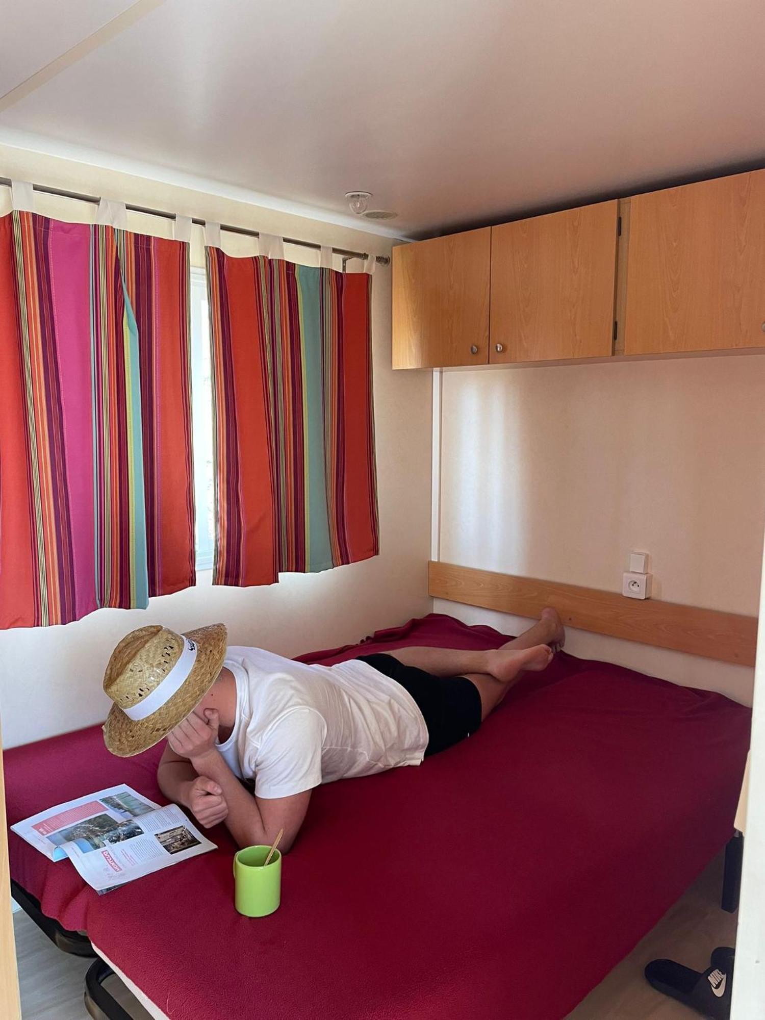 Camping - Village Vacances Familial A Prayssac Au Coeur Du Vignoble Lotois Bagian luar foto