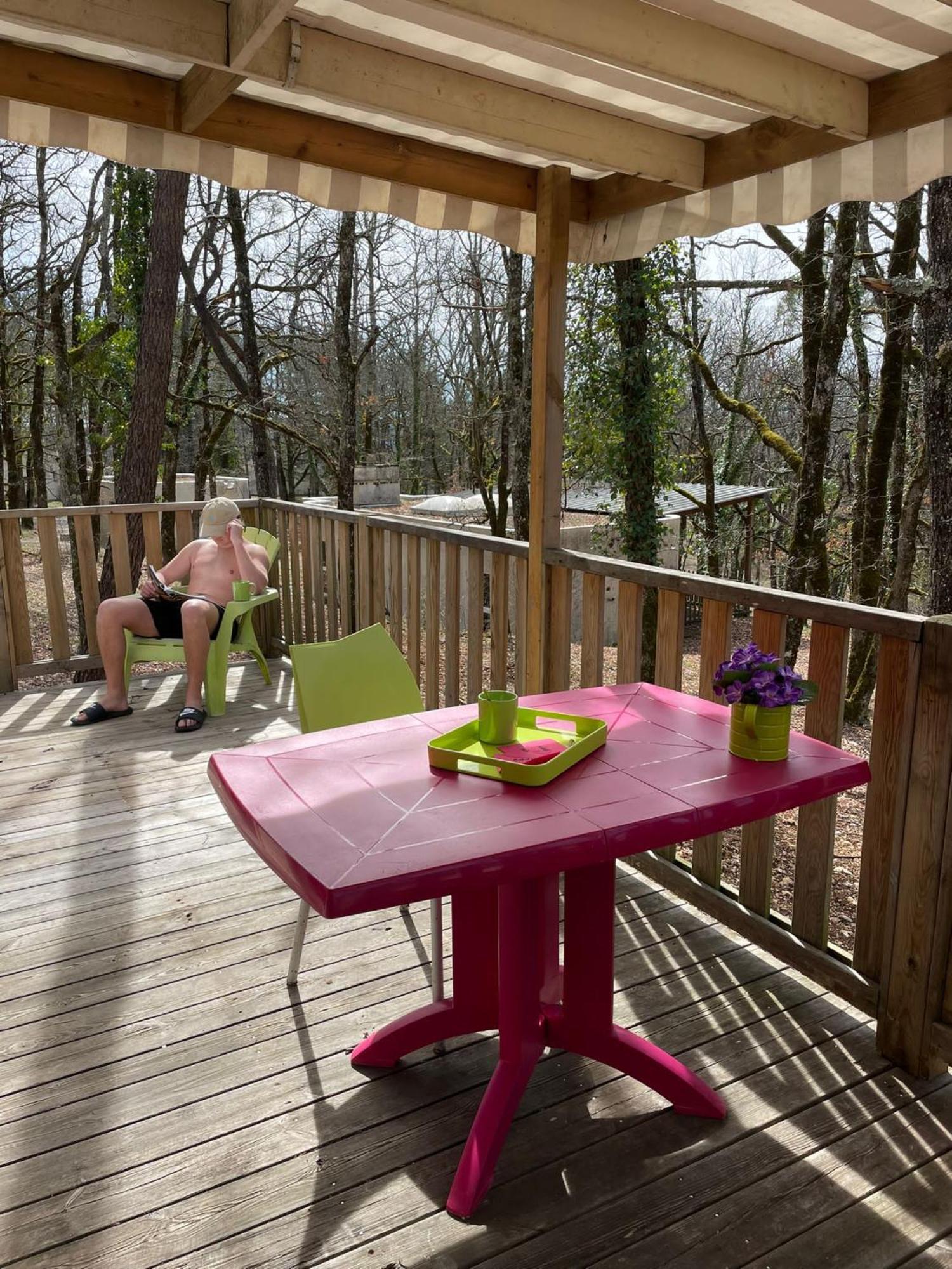 Camping - Village Vacances Familial A Prayssac Au Coeur Du Vignoble Lotois Bagian luar foto