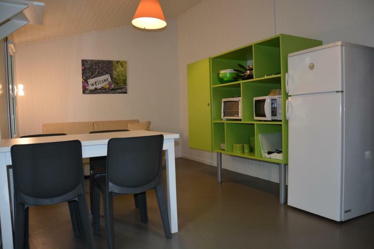 Camping - Village Vacances Familial A Prayssac Au Coeur Du Vignoble Lotois Bagian luar foto